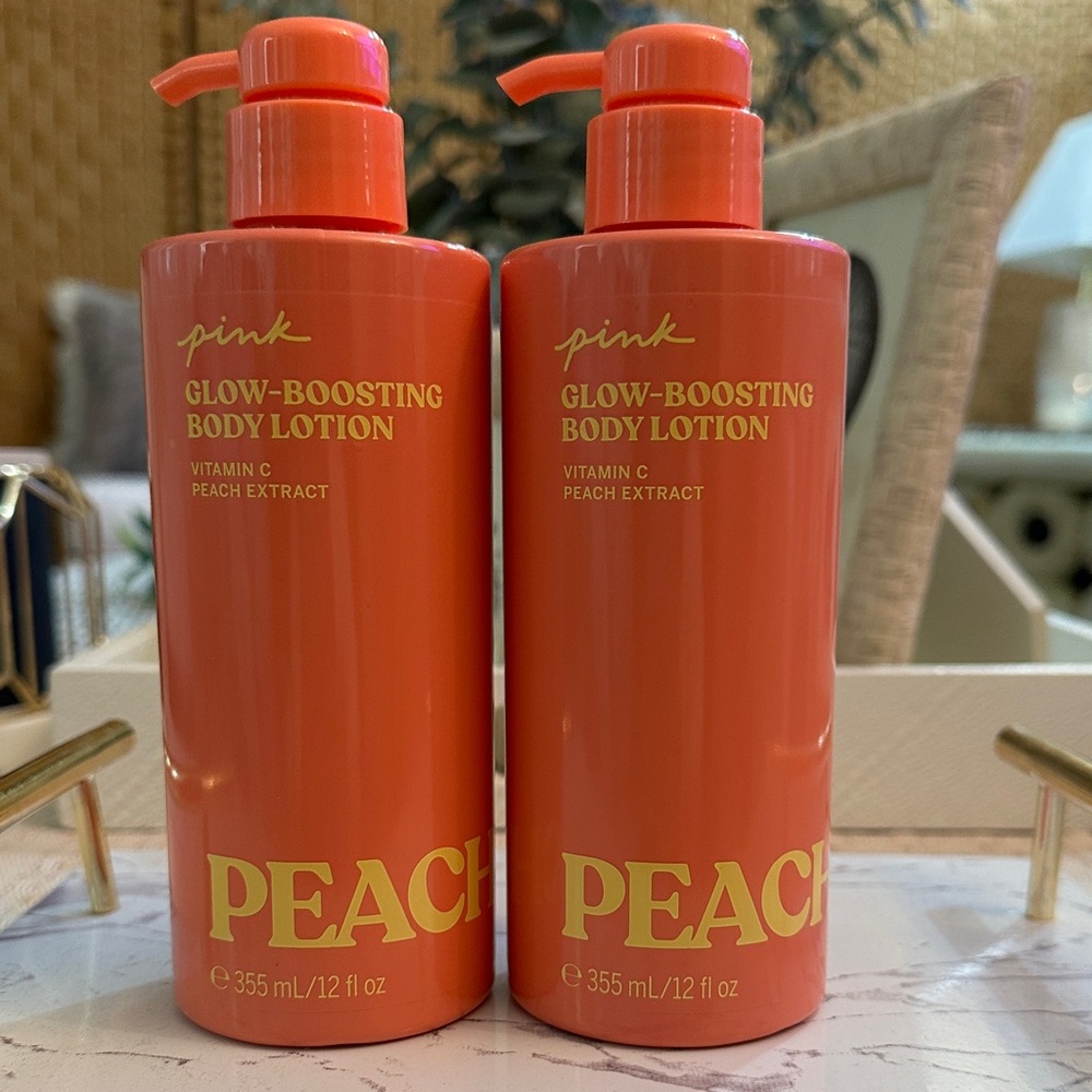 PINK Victoria's Secret Peach Glow-Boosting Body Lotion — Coral Orange